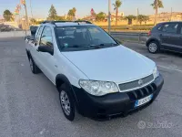 Usata Fiat Strada 84 CV (61 kW) 2006 Bianco Pick-up