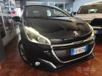 Usata Peugeot 208 Allure 100 CV (73 kW) 2017 Blu Utilitaria