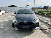 Usata Toyota Yaris Hybrid Trend 92 CV (67 kW) 2022 Grigio Berlina