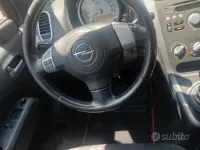 Usata Opel Agila 58 CV (42 kW) 2010 Grigio Utilitaria
