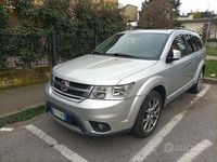 Usata Fiat Freemont 170 CV (125 kW) 2014 Grigio SUV
