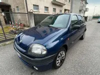 Usata Renault Clio 58 CV (42 kW) 1999 Blu Berlina