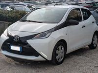 Usata Toyota Aygo 69 CV (50 kW) 2018 Bianco Utilitaria