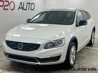Usata Volvo V60 CC Momentum 150 CV (110 kW) 2017 Bianco Station wagon