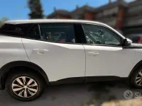 Usata Peugeot 2008 Active 101 CV (74 kW) 2020 Bianco SUV