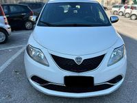 Usata Lancia Ypsilon 69 CV (50 kW) 2014 Bianco Utilitaria