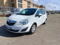 Usata Opel Meriva 100 CV (73 kW) 2013 Bianco Monovolume