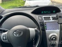 Usata Toyota Yaris Sol 87 CV (63 kW) 2007 Grigio Utilitaria