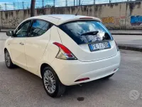 Usata Lancia Ypsilon 69 CV (50 kW) 2017 Bianco Utilitaria