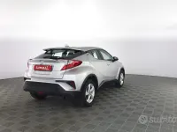 Usata Toyota C-HR Business Edition 116 CV (85 kW) 2017 Argento SUV