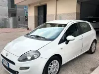 Usata Fiat Punto 85 CV (62 kW) 2012 Bianco Utilitaria