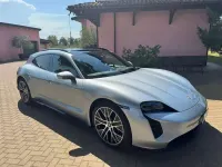 Usata Porsche Taycan Sport Turismo Performance Package 119 kW (163 CV) 2023 Argento Station wagon