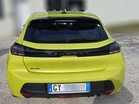 Usata Peugeot 208 Style 101 CV (74 kW) 2025 Verde Utilitaria