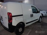 Usata Peugeot Bipper 70 CV (51 kW) 2011 Bianco Monovolume