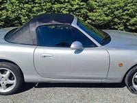 Usata Mazda MX5 110 CV (80 kW) 2002 Grigio Cabrio