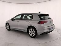 Usata VW Golf VIII Life 116 CV (85 kW) 2025 Dolomite silver metallizzato Berlina