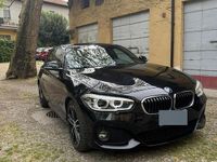Begagnad BMW 118 2017 Svart Halvkombi