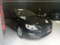 Usata Volvo V60 R-Design 120 CV (88 kW) 2016 Nero Station wagon