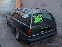 Usata Opel Omega 122 CV (89 kW) 1992 Verde Station wagon