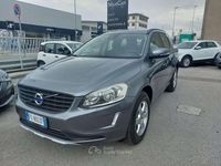 Usado Volvo XC60 Kinetic 150 HP (110 kW) 2016 Cinzento SUV