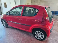 Usata Peugeot 107 Access 68 CV (50 kW) 2011 Rosso Utilitaria