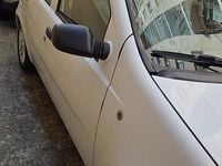 Usata Fiat Punto 80 CV (58 kW) 2001 Bianco Utilitaria