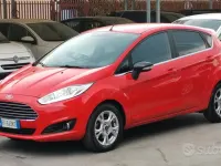 Usata Ford Fiesta Titanium 95 CV (69 kW) 2016 Rosso Utilitaria