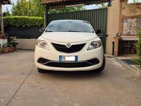 Usado Lancia Ypsilon 69 CV (50 kW) 2017 Blanco Utilitario
