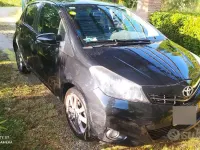 Usata Toyota Yaris 99 CV (72 kW) 2011 Nero Utilitaria