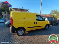 Usata Fiat Doblò 95 CV (69 kW) 2019 Giallo Monovolume