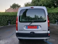 Usata Renault Kangoo 75 CV (55 kW) 2006 Grigio Monovolume