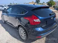 Usata Ford Focus Titanium 116 CV (85 kW) 2011 Blu Berlina