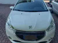 Usata Peugeot 208 Active 68 CV (50 kW) 2013 Bianco Utilitaria