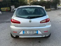 Usata Alfa Romeo 147 Distinctive 105 CV (77 kW) 2007 Utilitaria