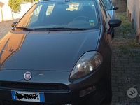 Usata Fiat Punto Lounge 75 CV (55 kW) 2015 Grigio Utilitaria
