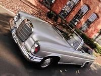 Usado Mercedes 280 SE 160 CV (117 kW) 1968 Plateado Descapotable