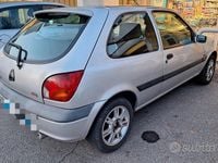 Usata Ford Fiesta Ghia 2002 Grigio Utilitaria