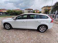 Usata Volvo V60 Business Edition 115 CV (84 kW) 2015 Bianco Station wagon