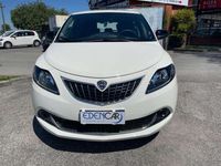 Usata Lancia Ypsilon 108 CV (79 kW) 2024 Bianco Utilitaria