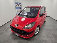 Usata Peugeot 1007 109 CV (80 kW) 2006 Rosso Monovolume
