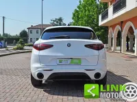Usata Alfa Romeo Stelvio Executive 209 CV (153 kW) 2018 Bianco SUV