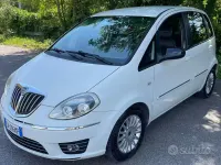 Usata Lancia Musa 95 CV (69 kW) 2012 Bianco Monovolume
