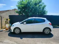 Usata Peugeot 208 102 CV (75 kW) 2019 Bianco Utilitaria
