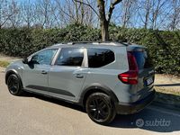 Usata Dacia Jogger Expression 101 CV (74 kW) 2024 Grigio Monovolume