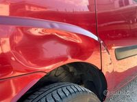 Usata Fiat Doblò Dynamic 105 CV (77 kW) 2006 Rosso Monovolume