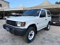 Usata Mitsubishi Pajero Comfort Edition 100 CV (73 kW) 1995 Bianco SUV