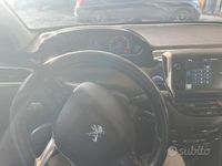 Usata Peugeot 208 92 CV (67 kW) 2016 Grigio Utilitaria