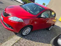 Usata Lancia Ypsilon Platinum 69 CV (50 kW) 2017 Rosso Utilitaria