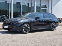 Usata BMW 520 M Sport 197 CV (144 kW) 2024 Black sapphire metalizzato Station wagon