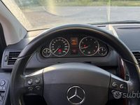 Usata Mercedes A180 116 CV (85 kW) 2009 Grigio Berlina